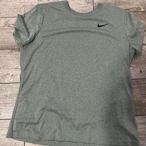 Nike workout top